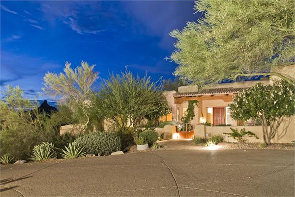 Luxury Homes in Scottsdale Arizona - SOUTHWEST LIFESTYLE AT TROON photo-4