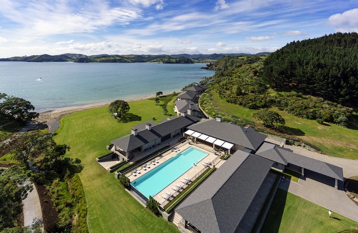 russian-billionaire-opens-the-spectacular-helena-bay-lodge-in-new-zealand-1