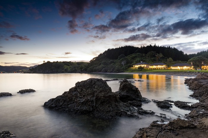 russian-billionaire-opens-the-spectacular-helena-bay-lodge-in-new-zealand-5