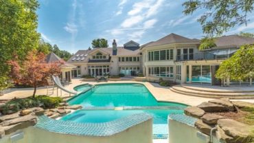 Eminem selling his huge private mansion in Rochester Hills, Michigan for the small sum of $2 million