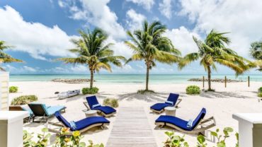 Airbnb Luxury Accommodations - Turtle Reef Villa (Nassau, Bahamas)