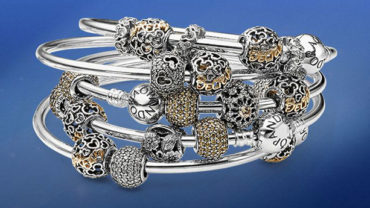 PANDORA Makes the Holiday Season Magical with Launch of Disney Jewelry Collection